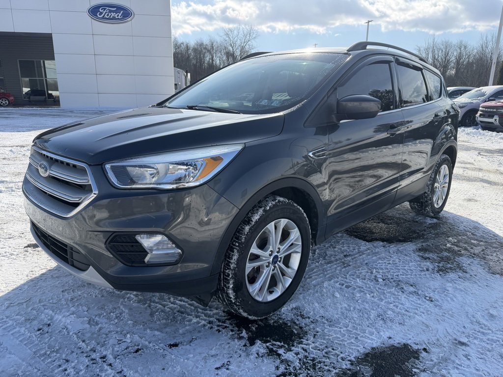 Used 2018 Ford Escape SE image 1