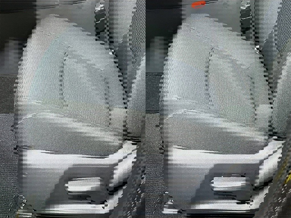 New 2025 Toyota RAV4 LE image 18