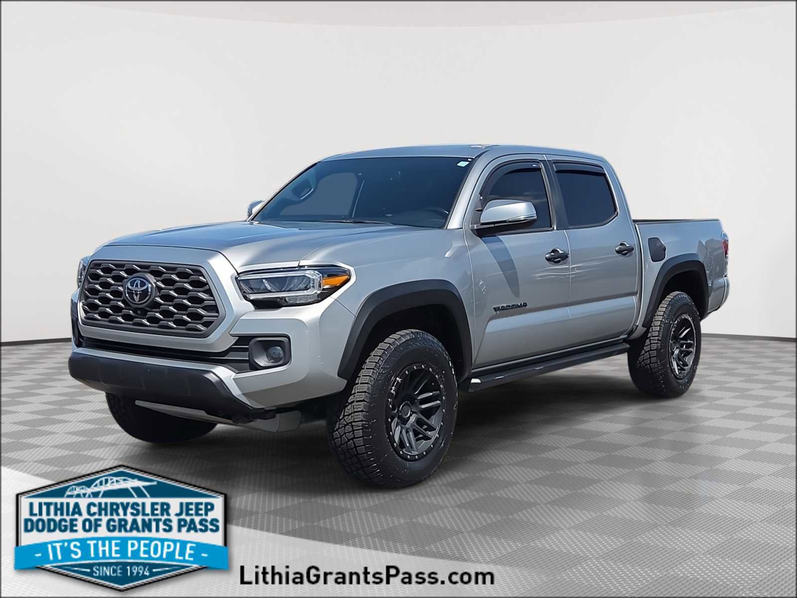 Used 2023 Toyota Tacoma TRD Off-Road w/ Advanced Technology Package AWD/4WD video 1