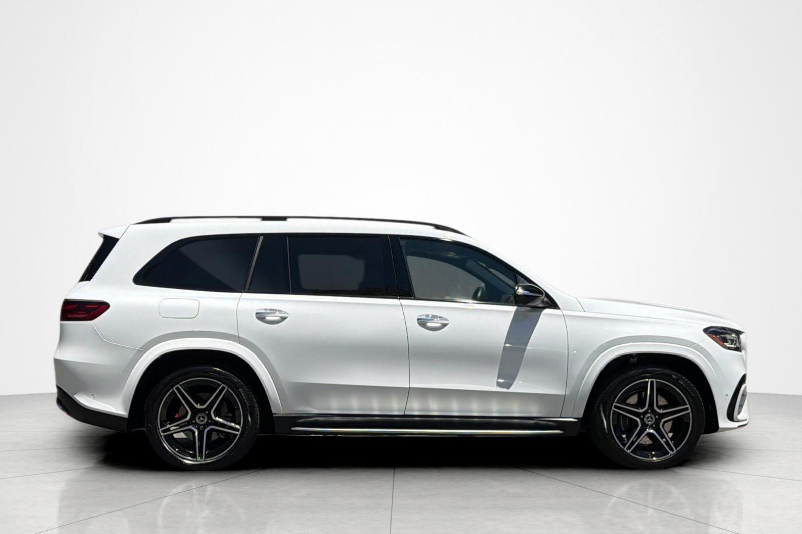Used 2026 Mercedes-Benz GLS 450 4MATIC image 6