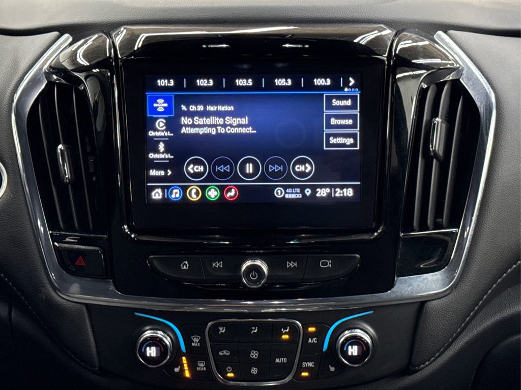 Used 2023 Chevrolet Traverse LT image 20