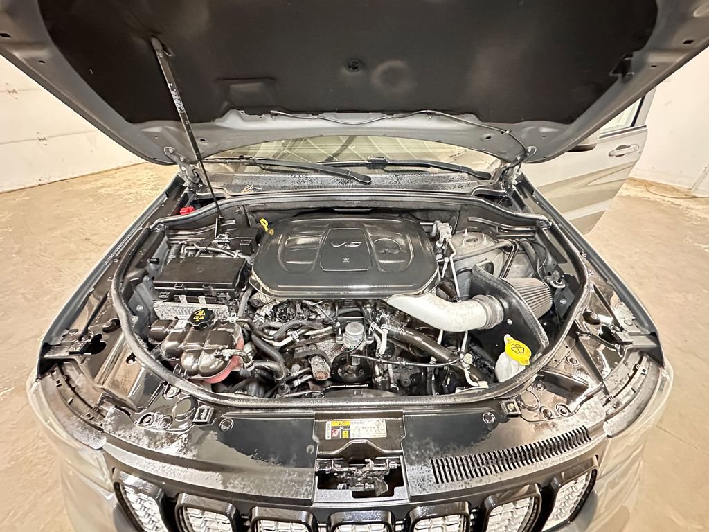 Used 2019 Jeep Grand Cherokee Altitude image 53