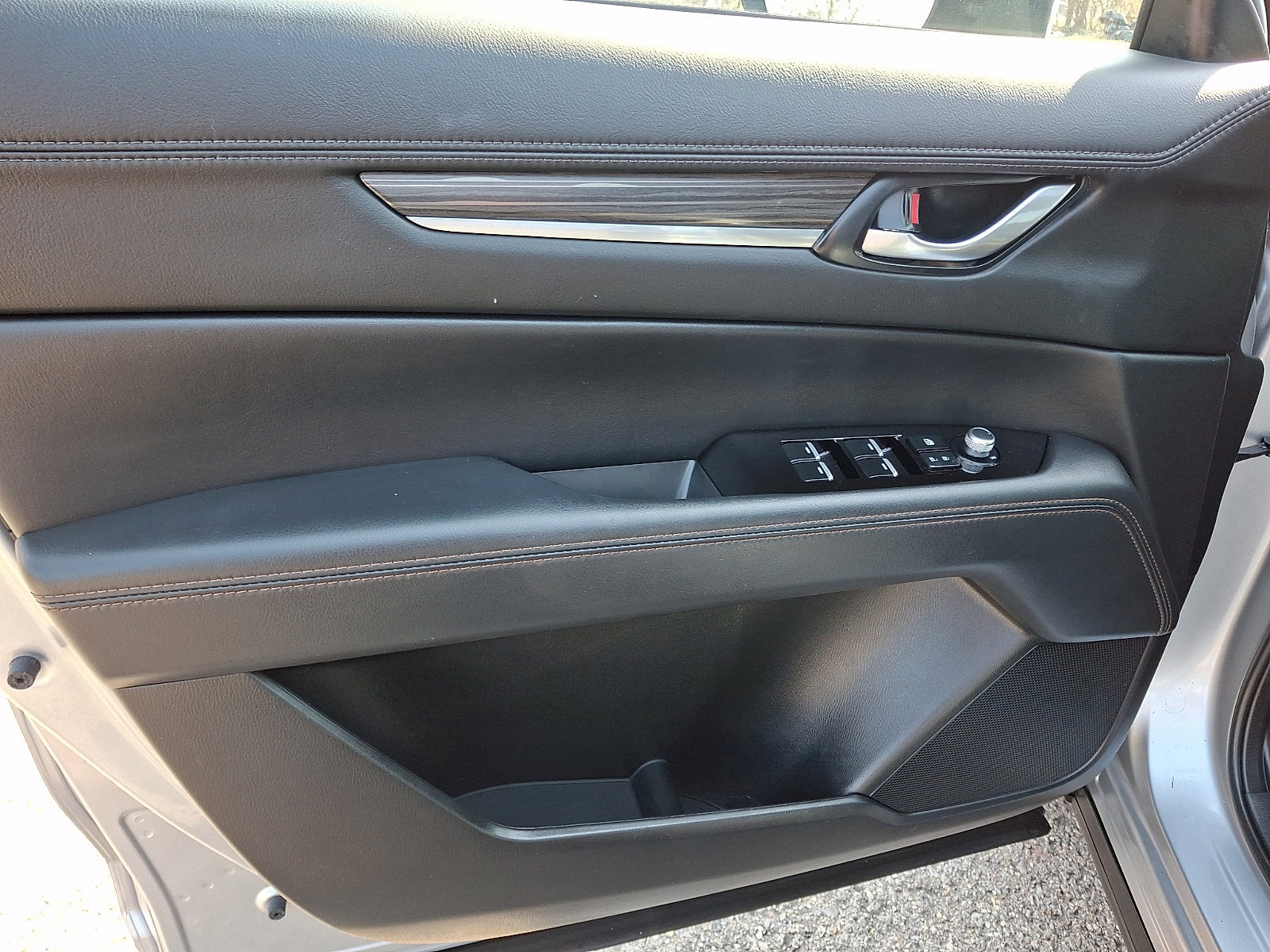 Used 2023 MAZDA CX-5 AWD 2.5 S w/ Premium Package image 12