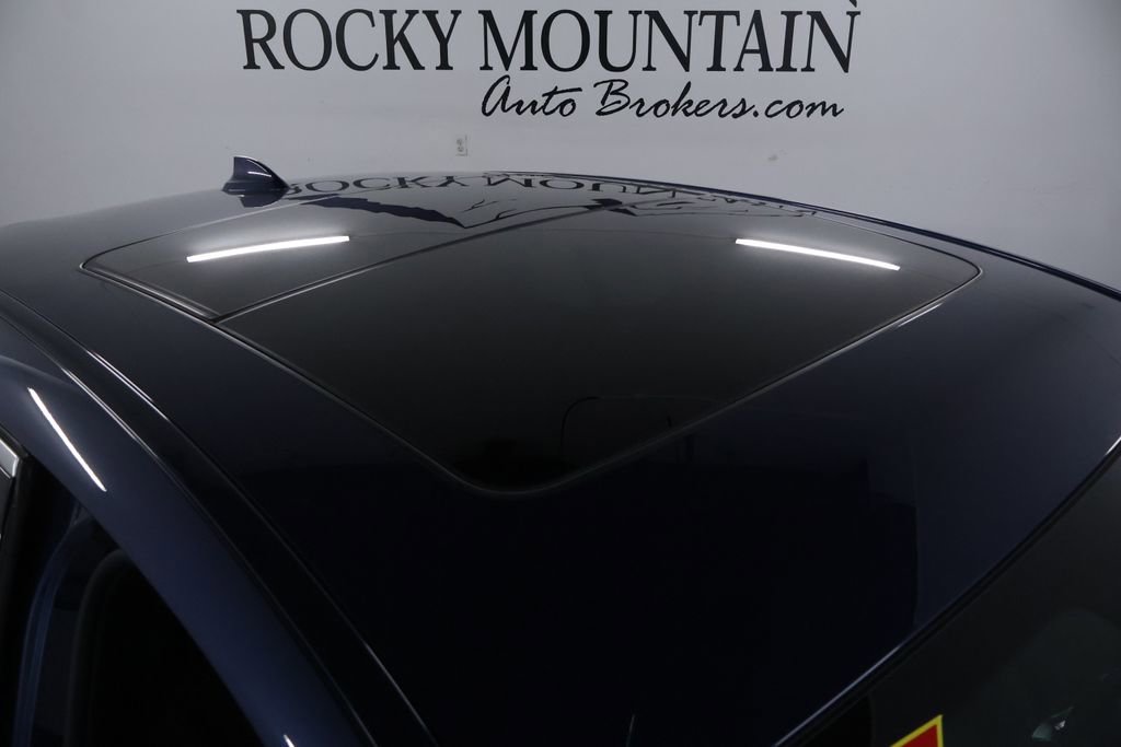 Used 2020 BMW X4 xDrive30i image 12