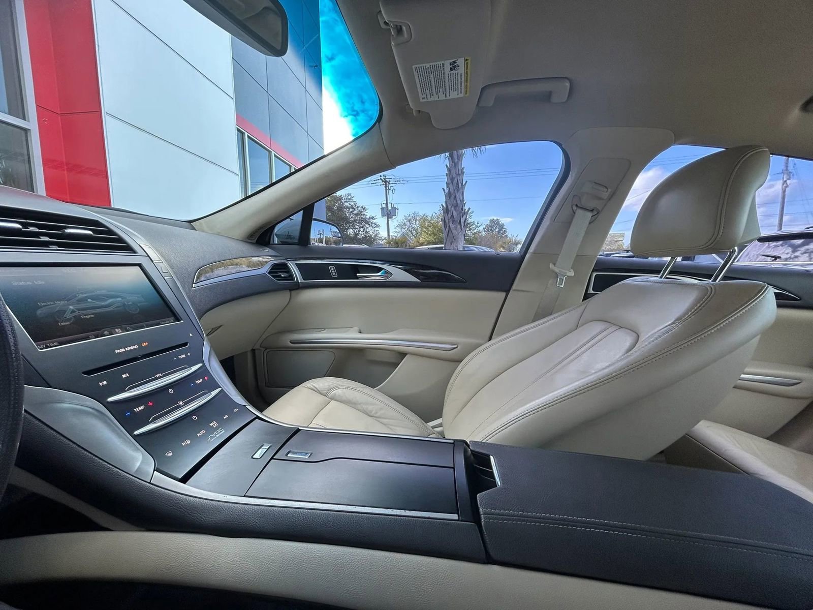 Used 2014 Lincoln MKZ Hybrid image 15