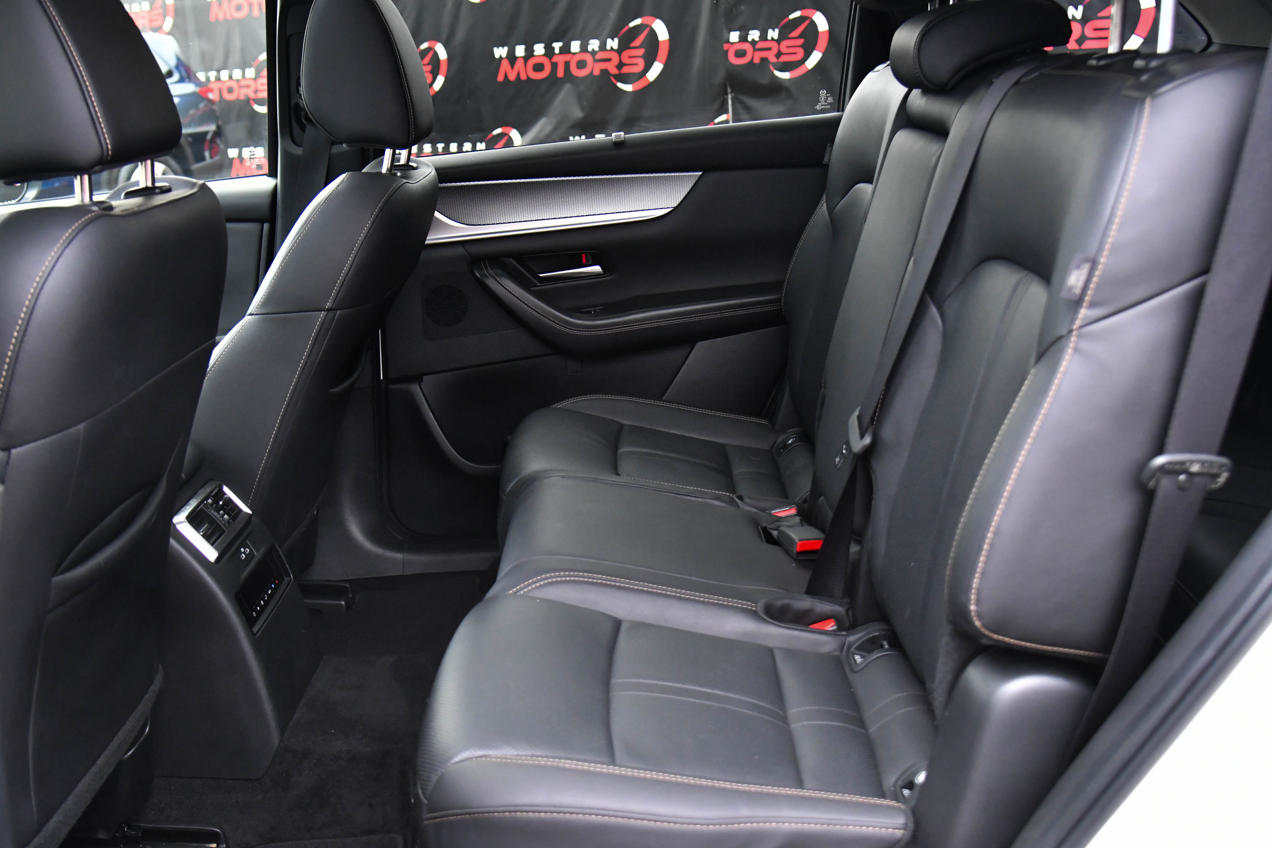 Used 2024 MAZDA CX-90 3.3 Turbo w/ Preferred Plus image 38