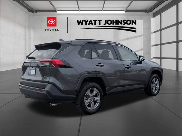 Used 2024 Toyota RAV4 XLE FWD image 5