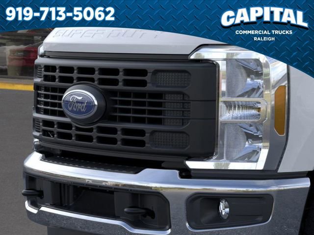 New 2026 Ford F250 XL w/ XL Chrome Package image 17