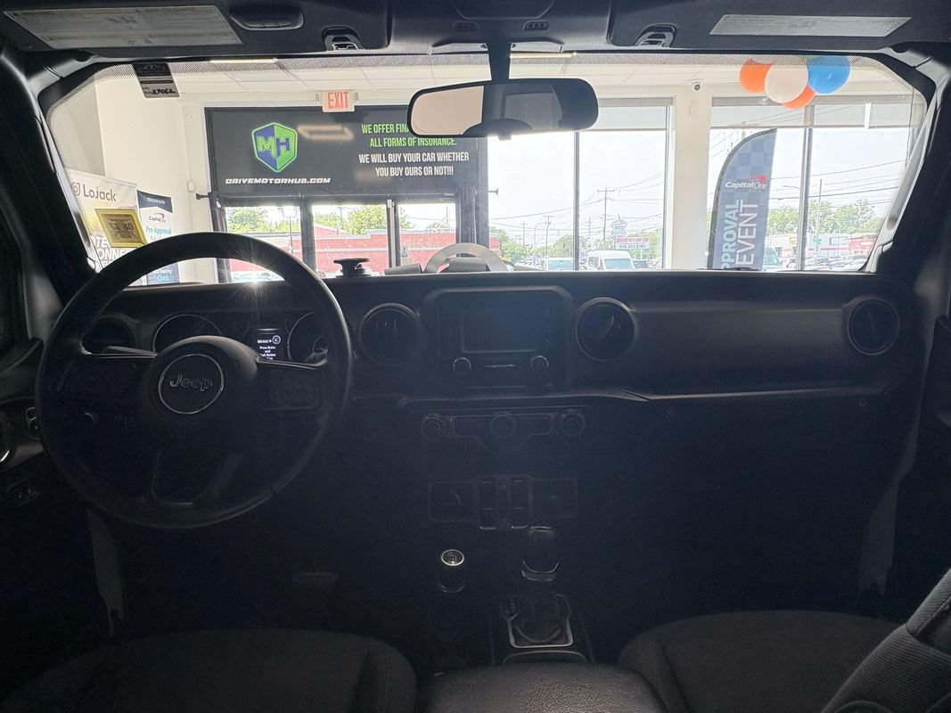 Used 2018 Jeep Wrangler Unlimited Sport S AWD/4WD image 15