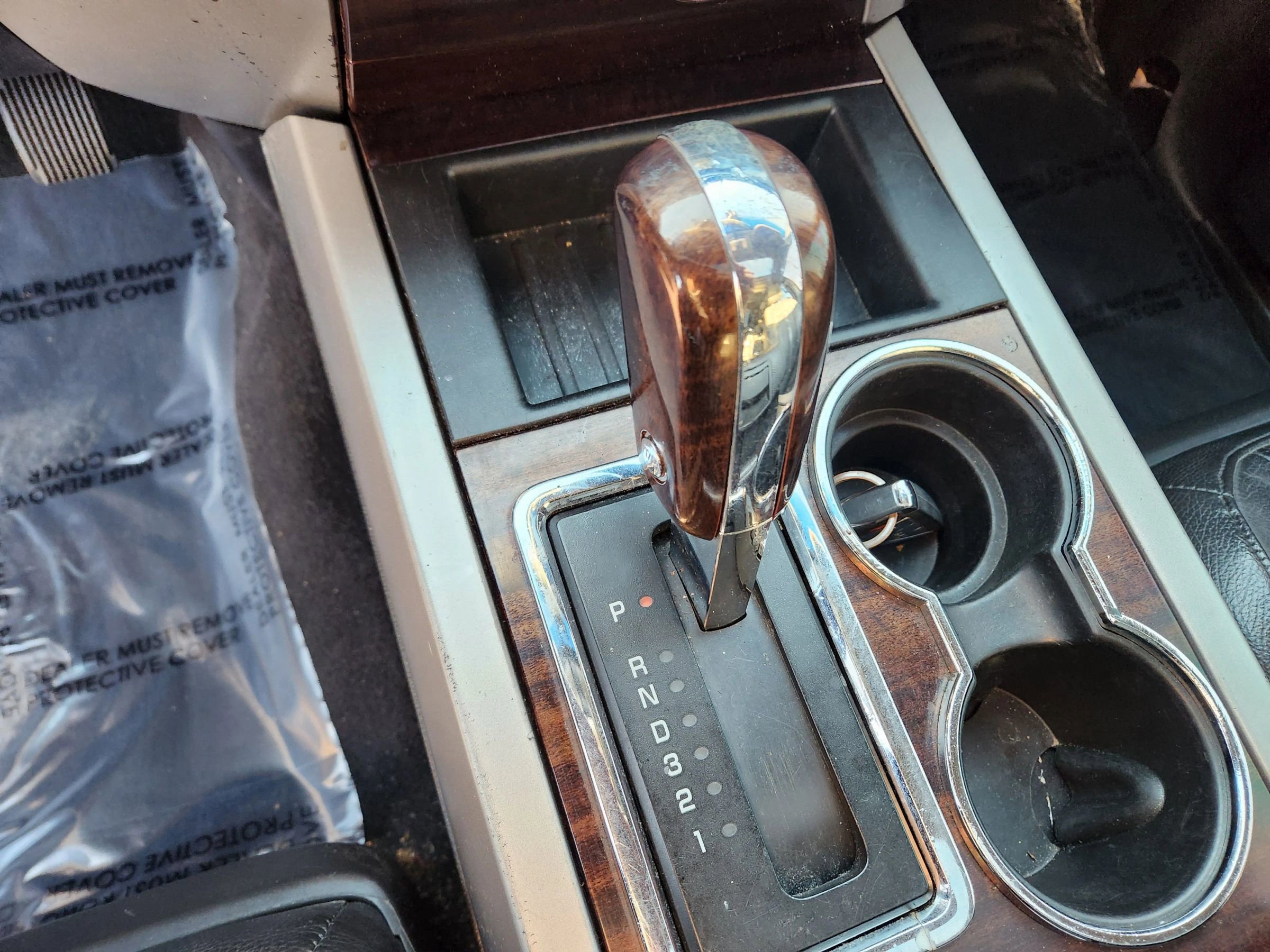 Used 2010 Ford Expedition Limited image 33