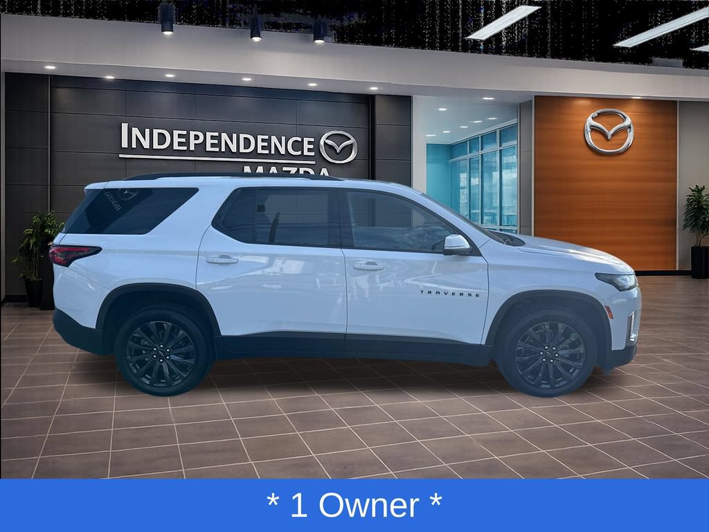Used 2023 Chevrolet Traverse RS AWD/4WD image 2