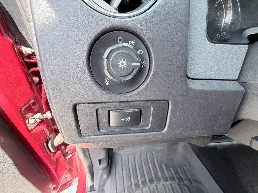 Used 2013 Ford F150 XLT w/ Luxury Equipment Group image 11