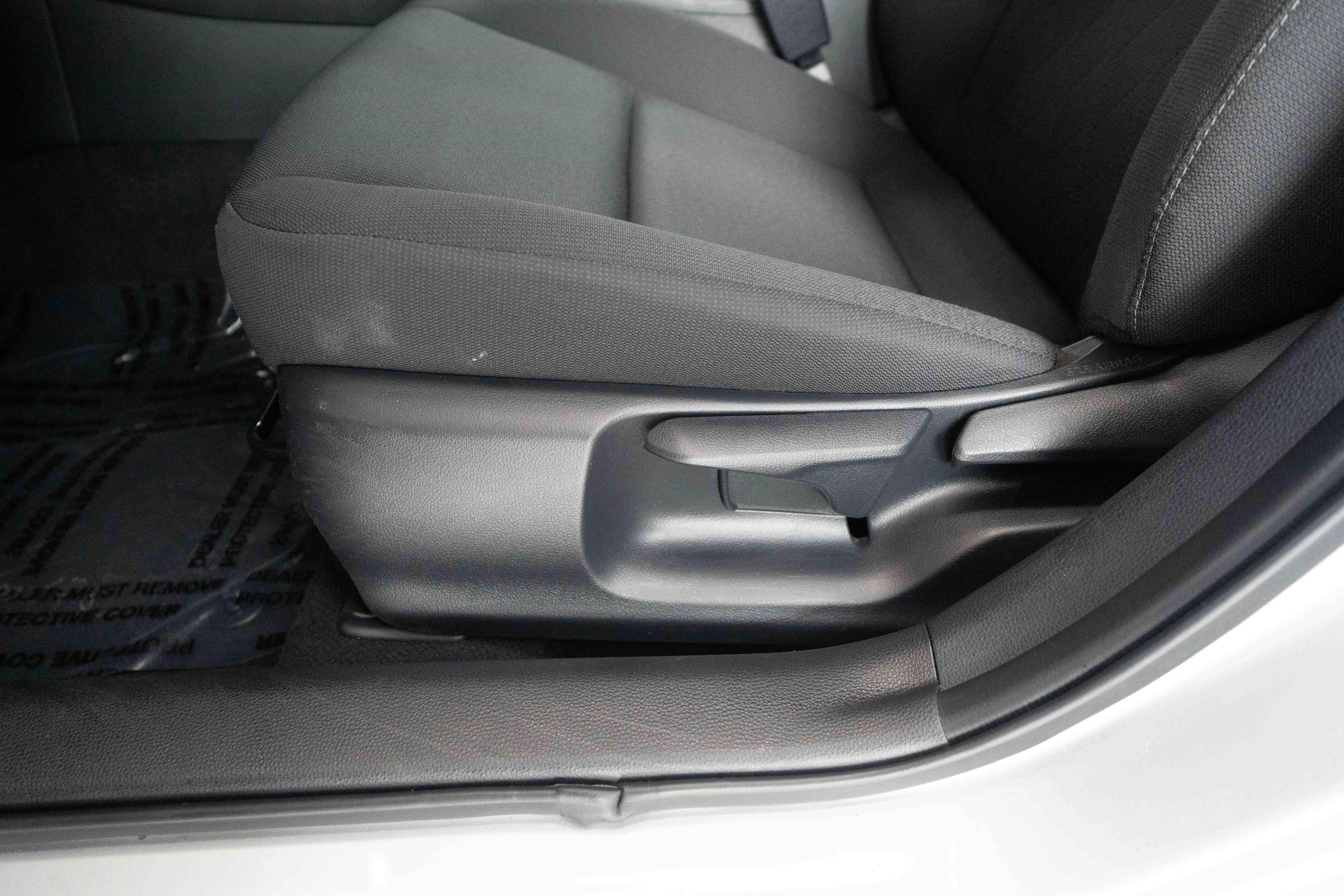 Used 2025 Toyota Corolla LE FWD image 12
