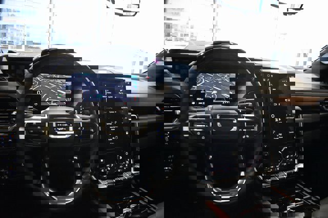 Used 2025 GMC Yukon Denali w/ Denali Reserve Package image 25