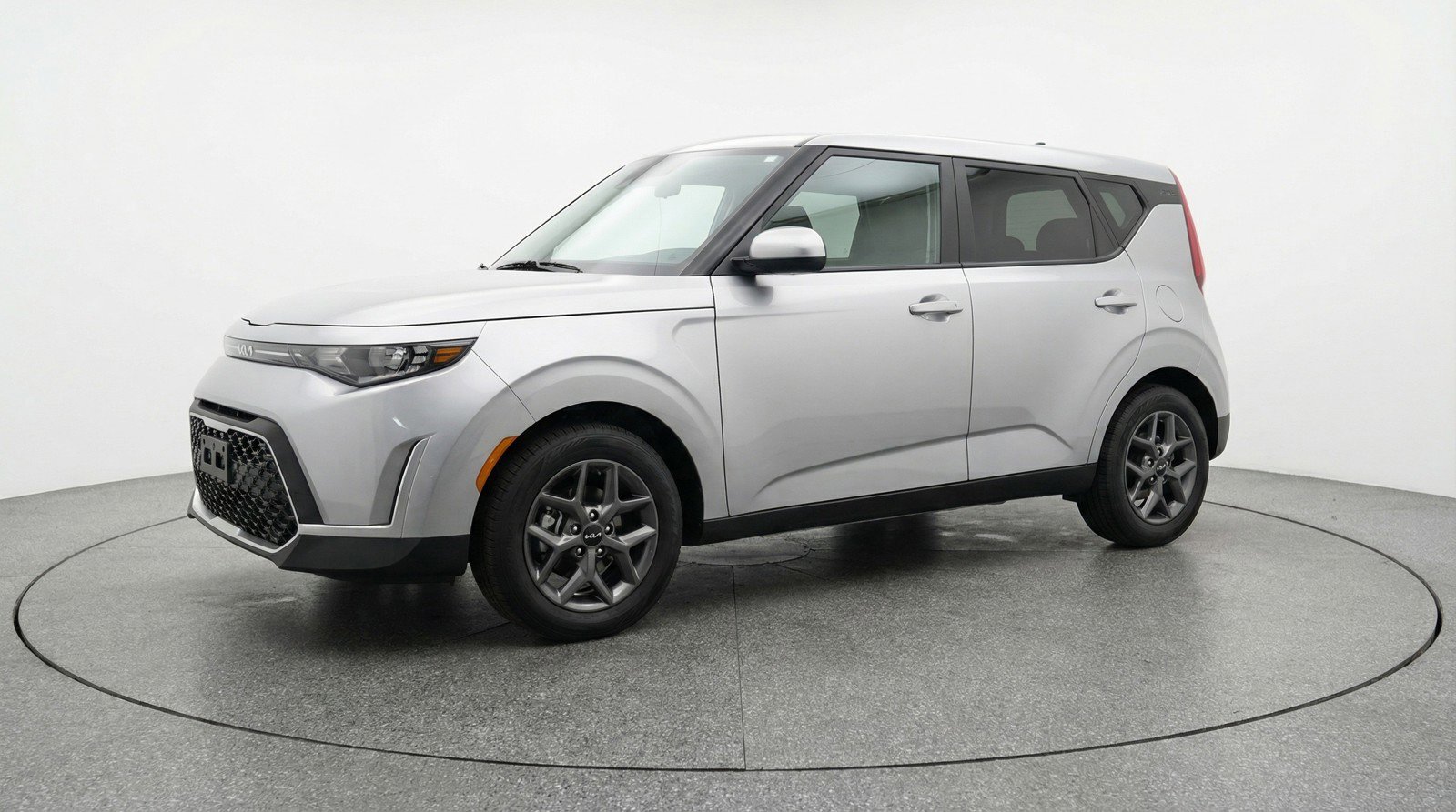 Used 2025 Kia Soul LX w/ LX Technology Package image 3