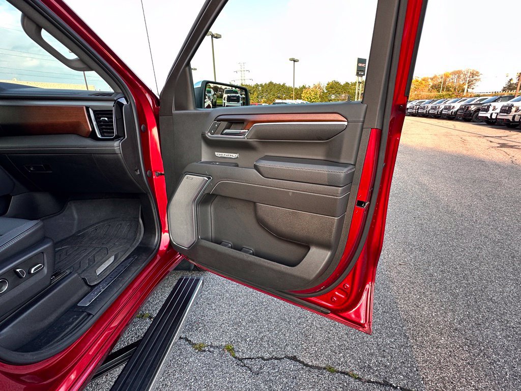 Certified 2024 GMC Sierra 1500 Denali w/ Denali Reserve Package AWD/4WD image 18