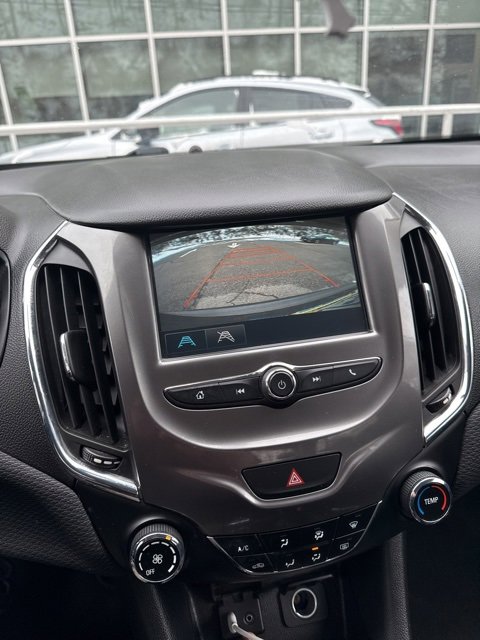 Used 2017 Chevrolet Cruze LT image 22