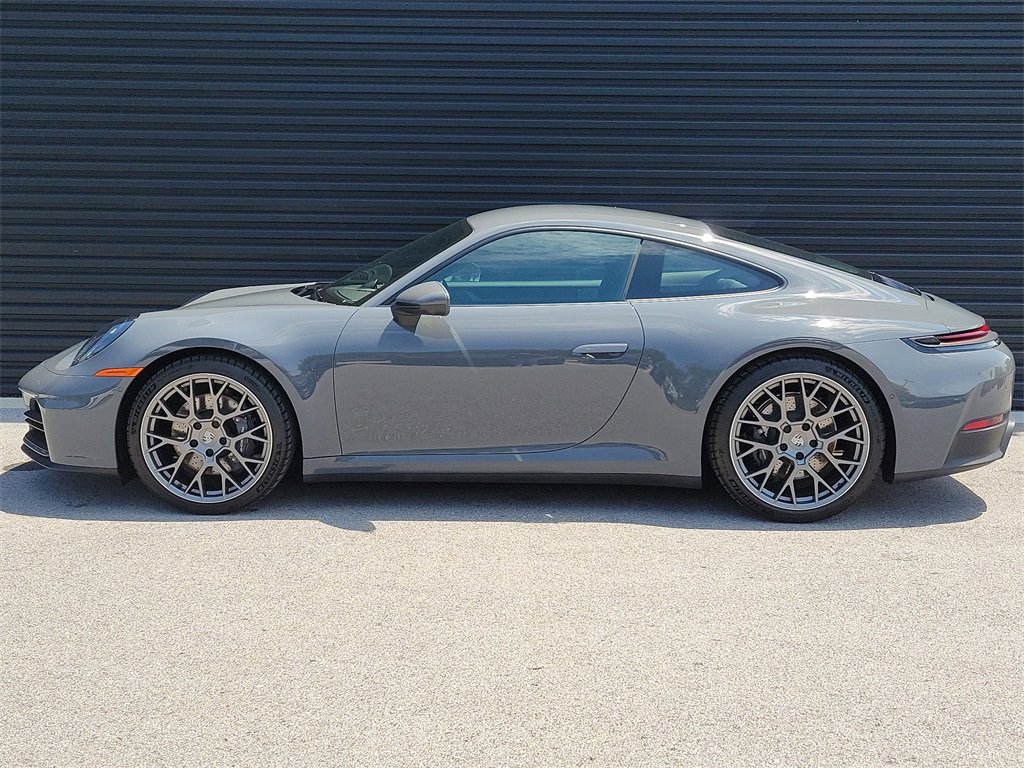 Used 2025 Porsche 911 Carrera image 2