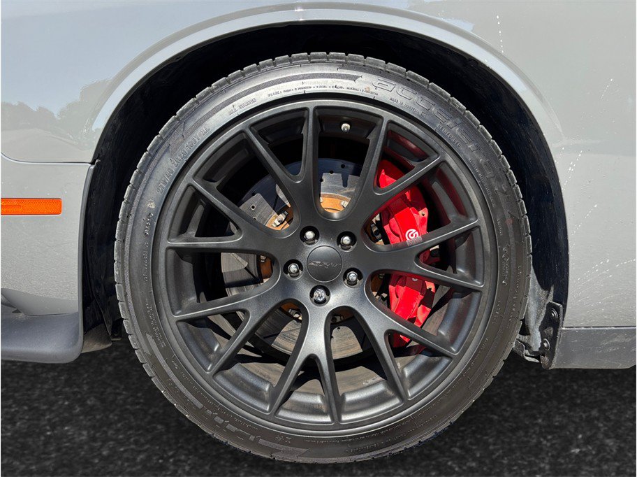 Used 2018 Dodge Challenger SRT w/ Technology Group RWD image 12