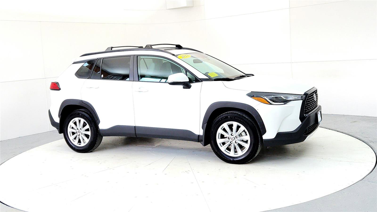 Certified 2023 Toyota Corolla Cross LE image 7