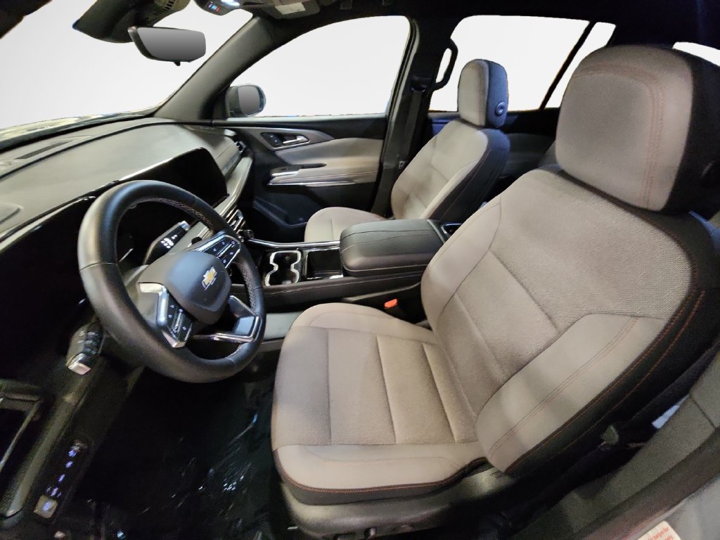Certified 2026 Chevrolet Traverse LT w/ Driver Confidence Package AWD/4WD image 14