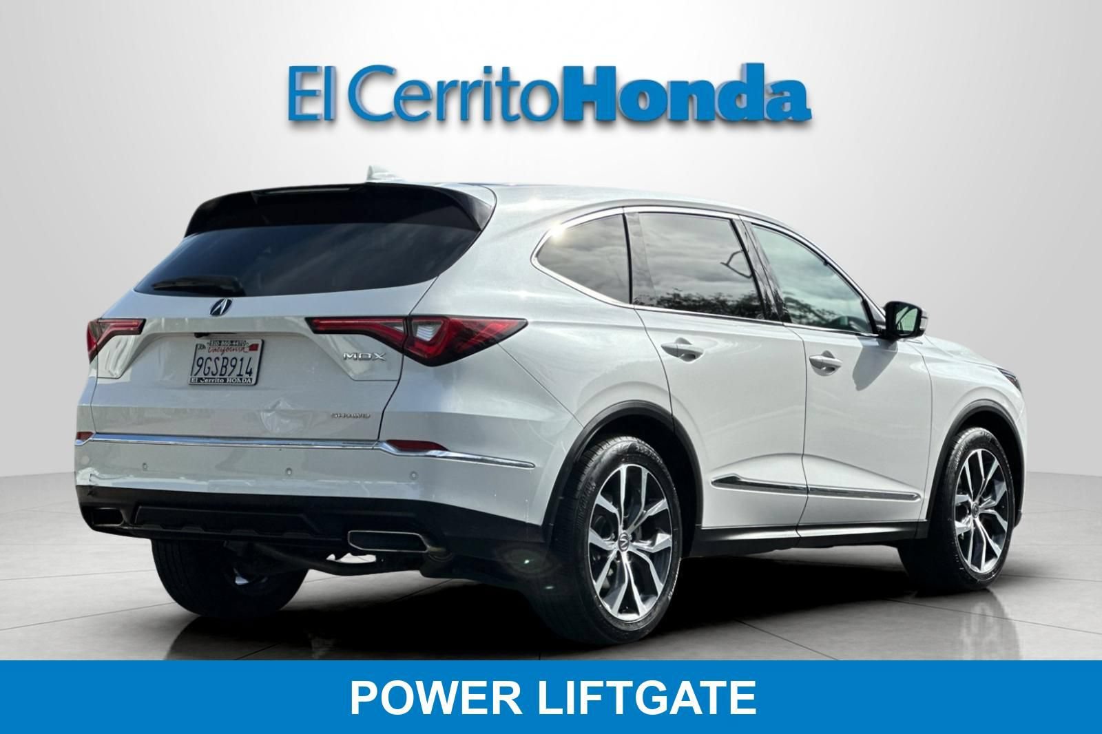Used 2023 Acura MDX SH-AWD w/ Technology Package image 3