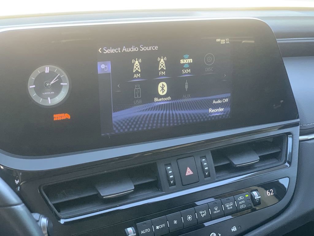 Used 2022 Lexus ES 300h 300h image 10