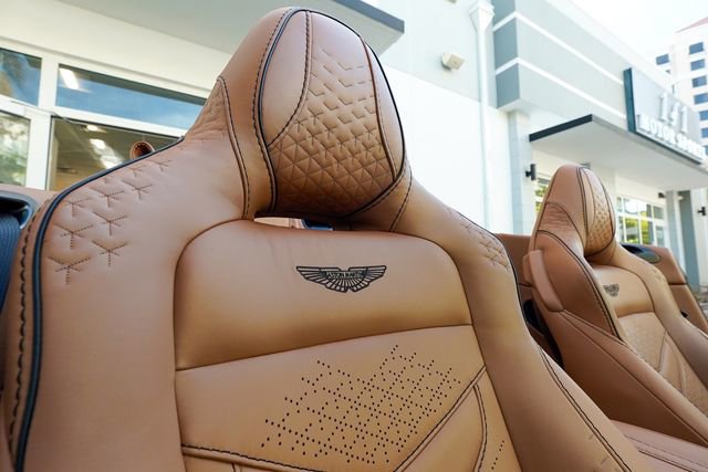 Used 2023 Aston Martin DBS Volante image 95