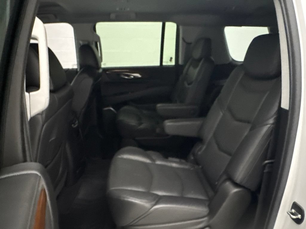Used 2020 Cadillac Escalade ESV 4WD image 51