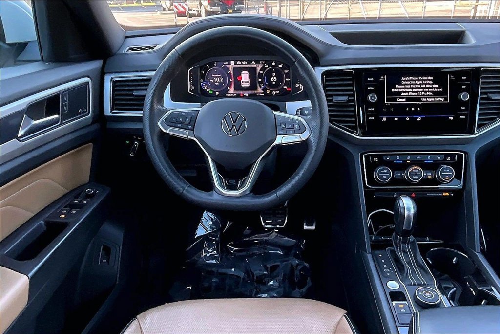 Used 2022 Volkswagen Atlas Cross Sport SEL Premium R-Line AWD/4WD image 5