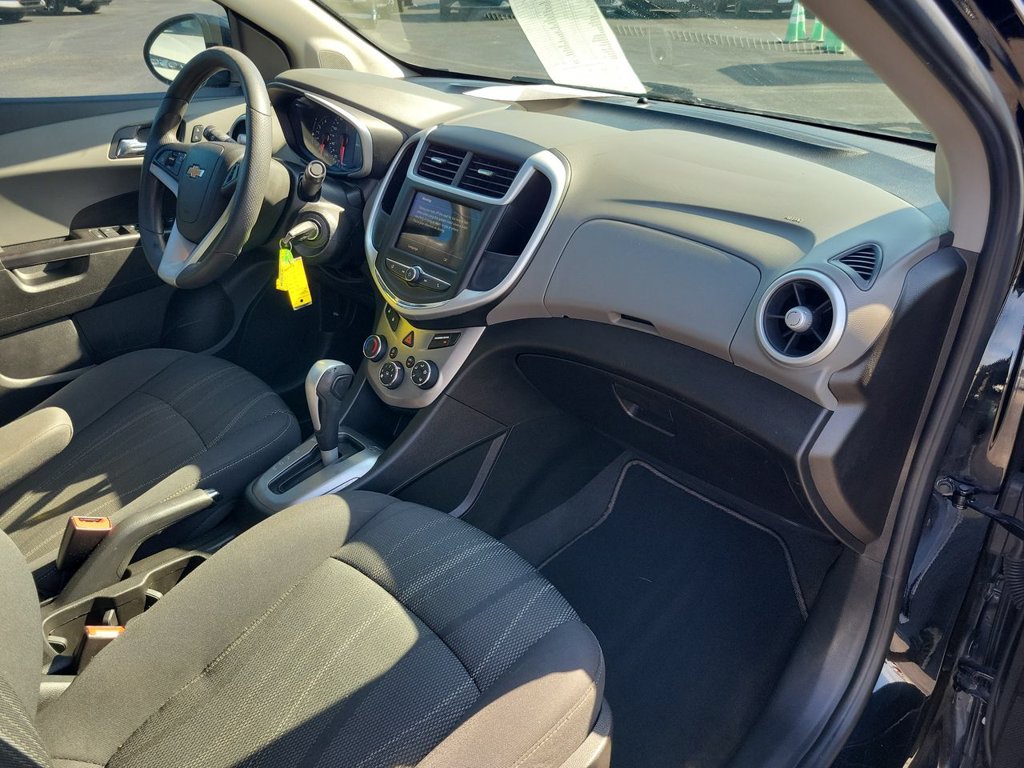 Used 2019 Chevrolet Sonic LT FWD image 27