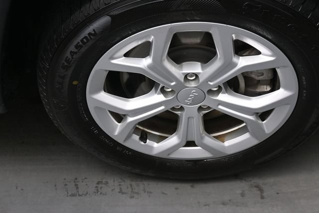 Used 2024 Jeep Compass Latitude AWD/4WD image 33