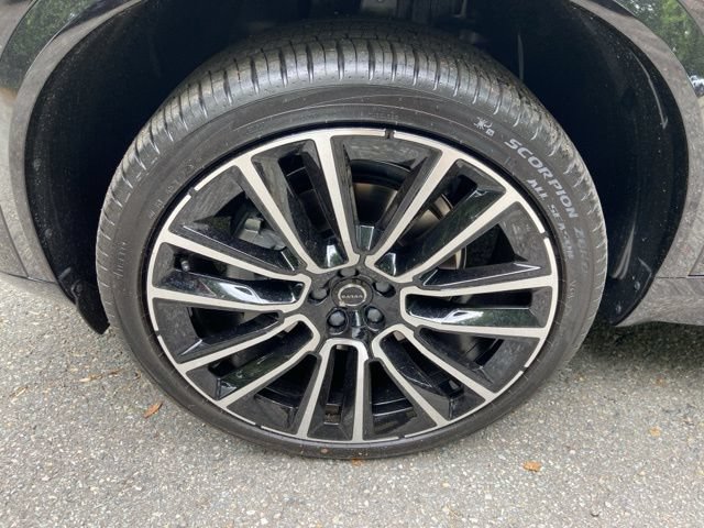 New 2026 Volvo XC90 B6 Plus w/ Protection Package Premier AWD/4WD image 9