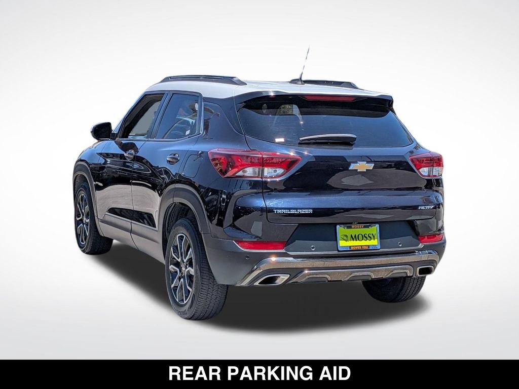 Used 2021 Chevrolet TrailBlazer ACTIV w/ Technology Package FWD image 7
