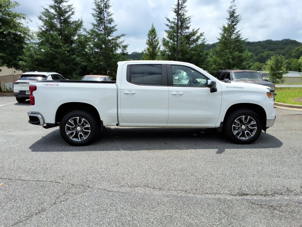 Certified 2022 Chevrolet Silverado 1500 LT w/ Protection Package AWD/4WD image 4