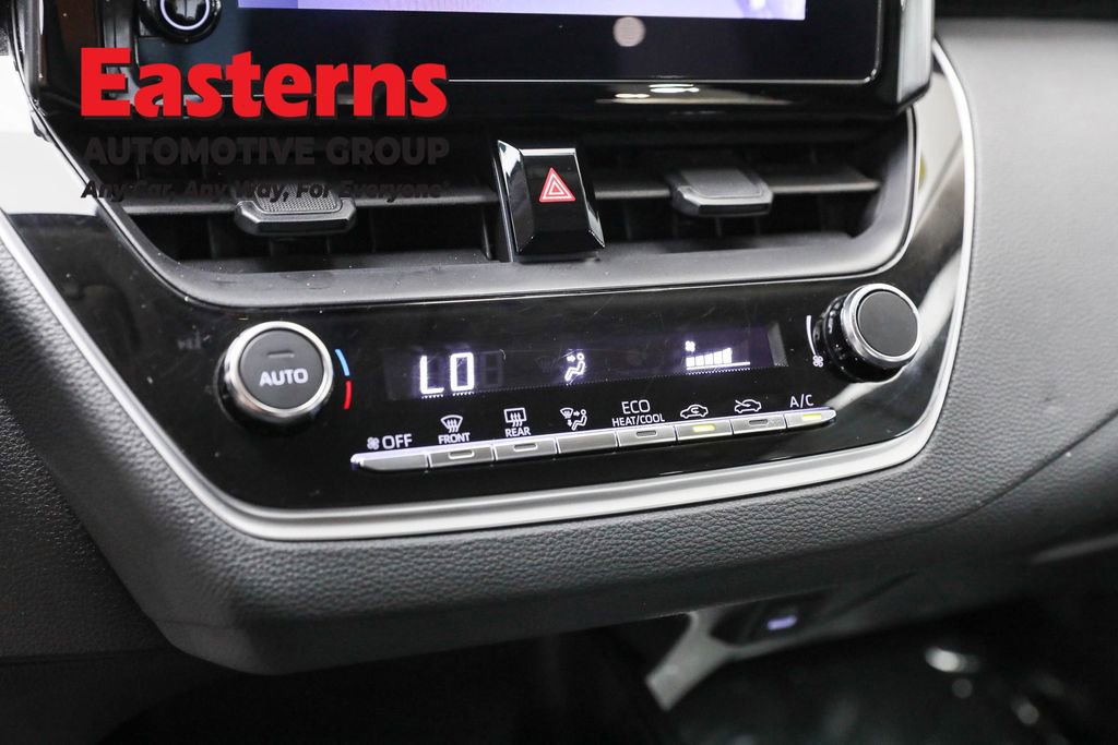 Used 2025 Toyota Corolla LE image 16