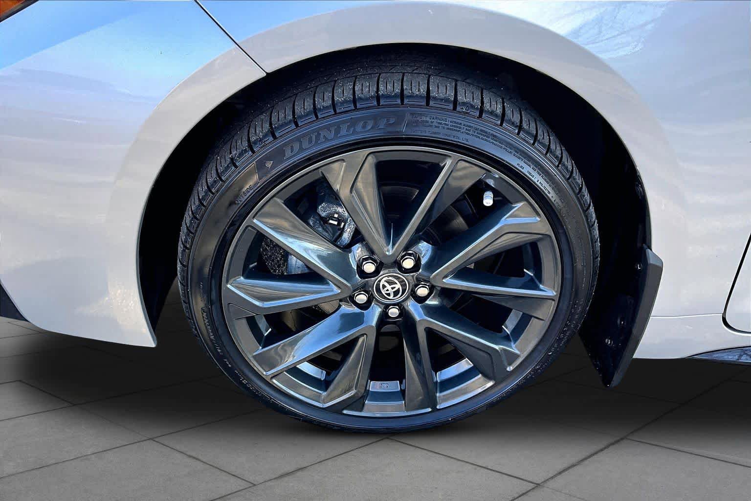 Used 2025 Toyota Corolla SE w/ SE Premium Package FWD image 11