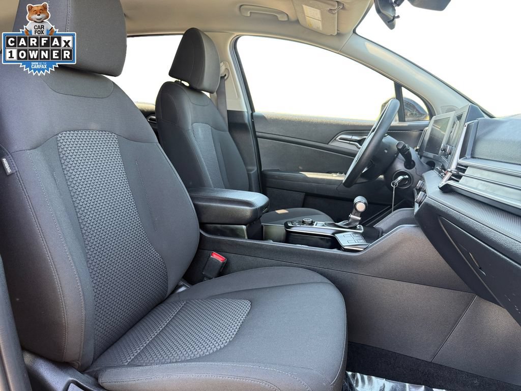 Certified 2025 Kia Sportage LX AWD/4WD image 15