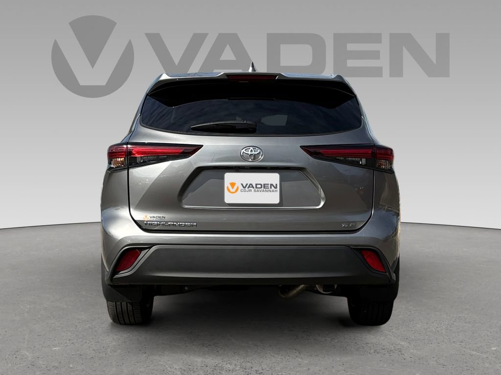 Used 2025 Toyota Highlander XLE image 24