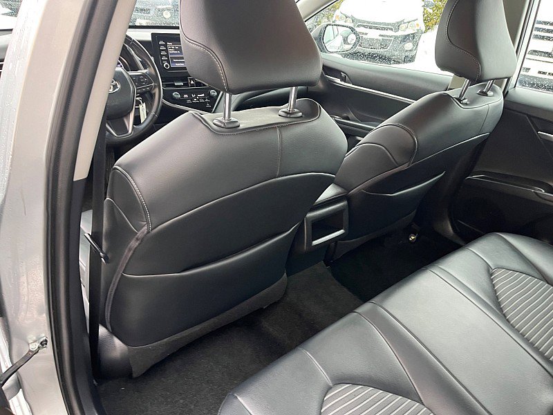 Used 2021 Toyota Camry SE image 16
