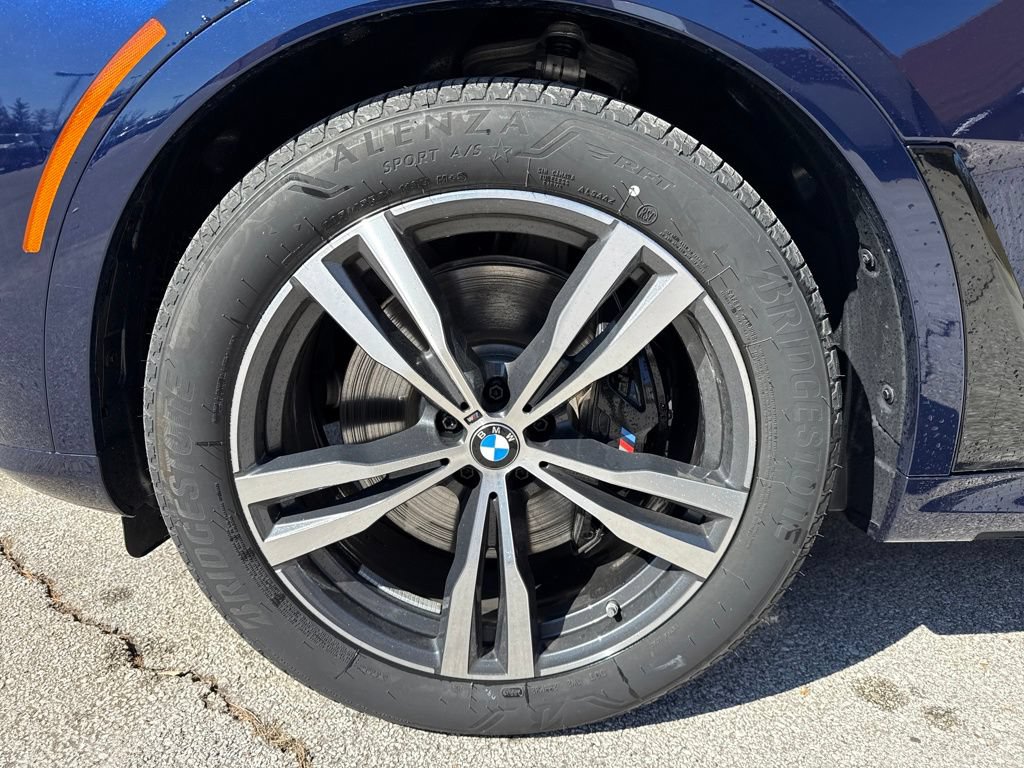 New 2026 BMW X7 xDrive40i w/ M Sport Package AWD/4WD image 9