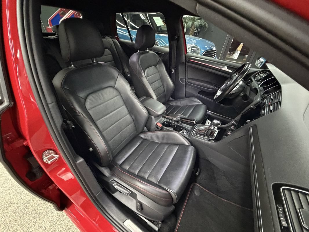 Used 2019 Volkswagen GTI SE FWD image 20