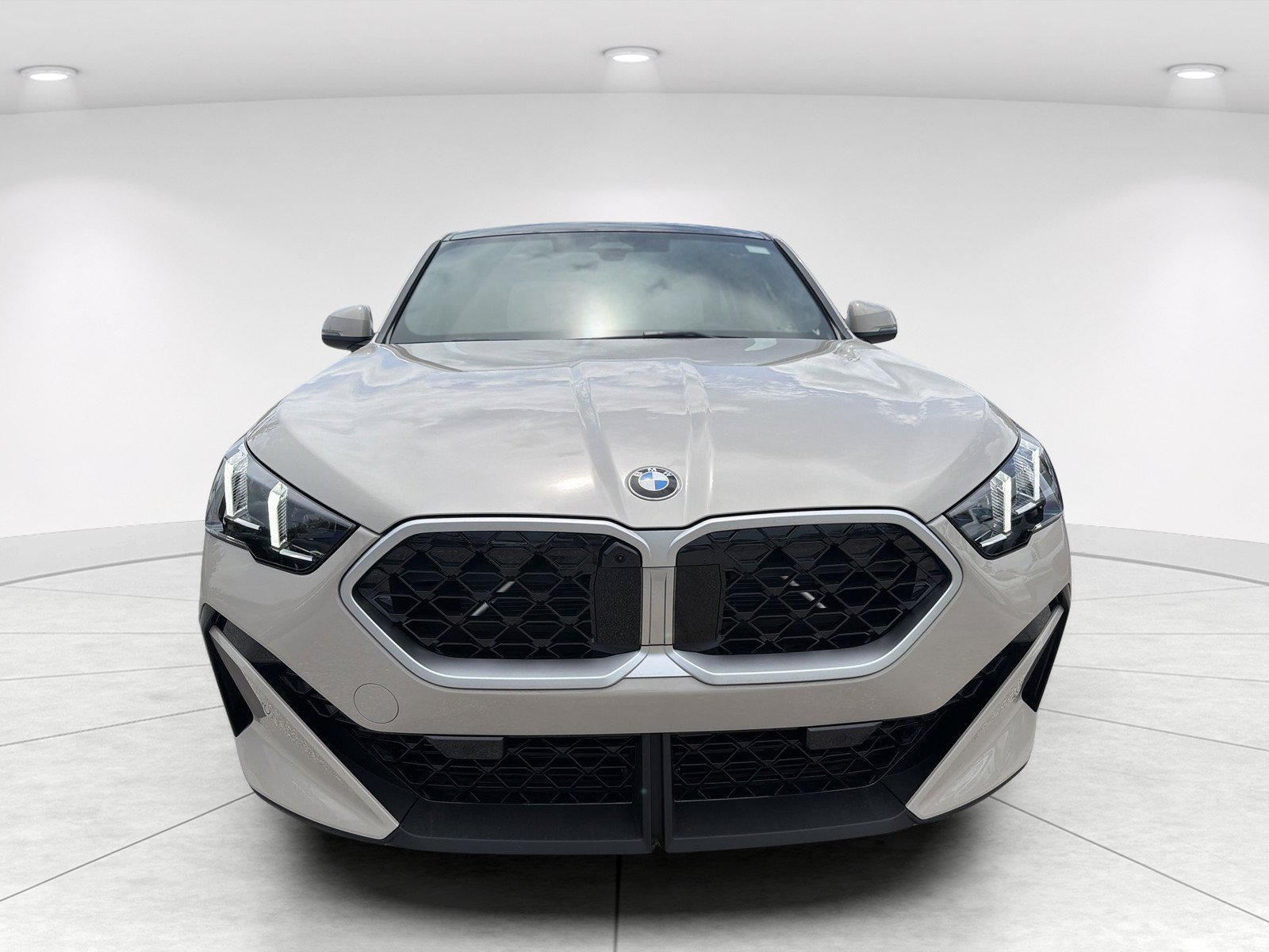 New 2026 BMW X2 xDrive28i w/ Technology Package AWD/4WD image 2
