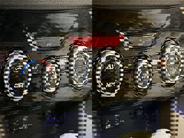 Used 2022 Subaru Forester Premium image 15