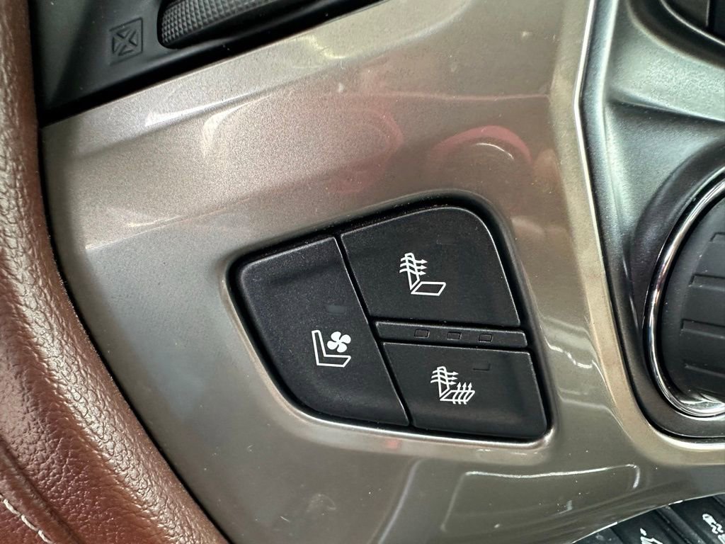 Used 2018 Chevrolet Silverado 1500 High Country w/ High Desert Package AWD/4WD image 28