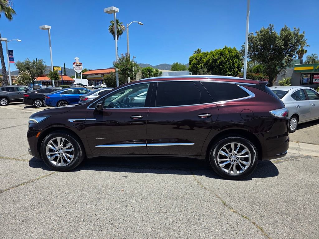 Used 2023 Buick Enclave Avenir w/ Avenir Technology Package AWD/4WD image 9