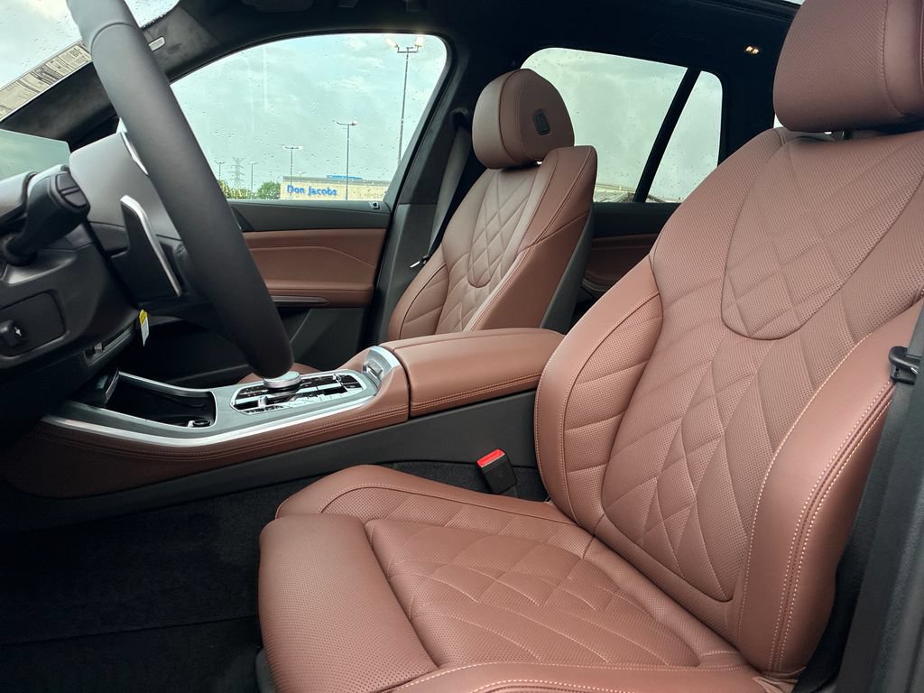 New 2026 BMW X5 xDrive50e w/ M Sport Package AWD/4WD image 11