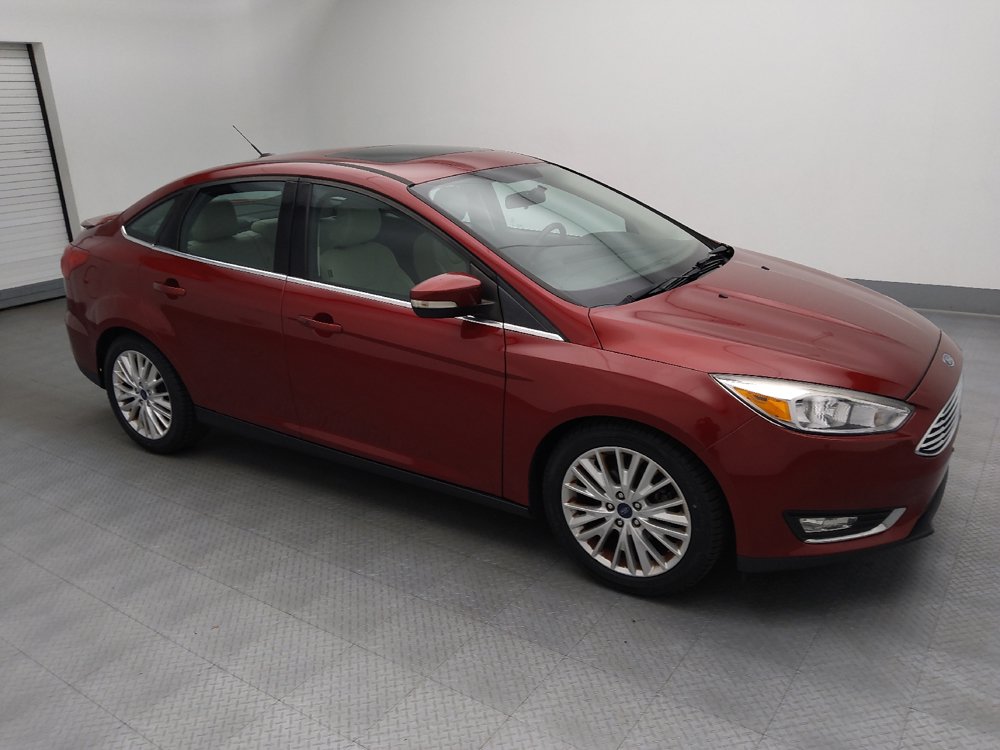 Used 2017 Ford Focus Titanium FWD image 11