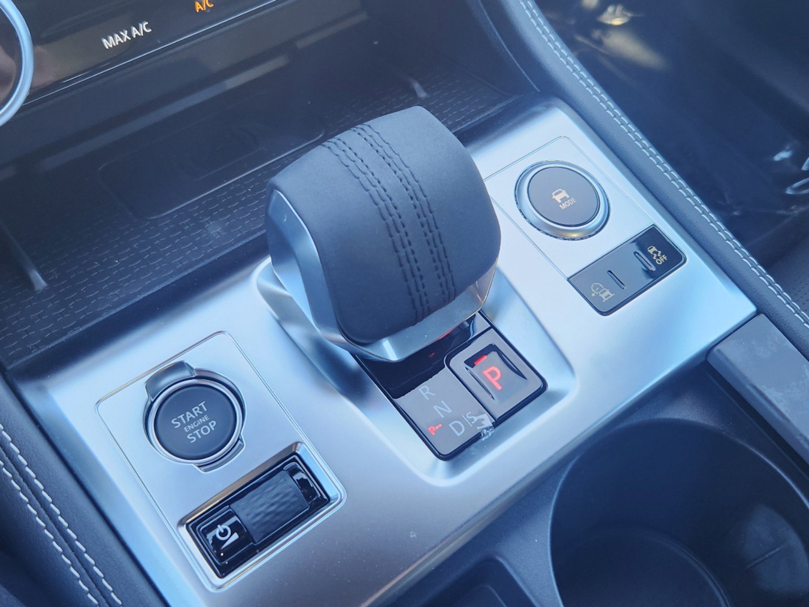 New 2025 Jaguar F-PACE R-Dynamic S image 12