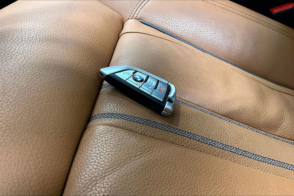 Used 2019 BMW 640i Gran Turismo xDrive w/ M Sport Package image 9